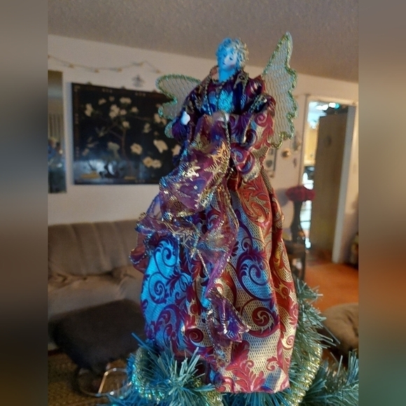 NWOT. Vintage* Angel Tree Topper, Burgandy & Gold Gown - Picture 6 of 6